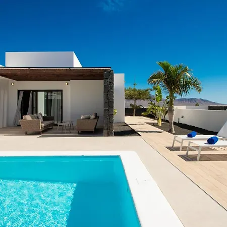 Iris By Villalia * Playa Blanca